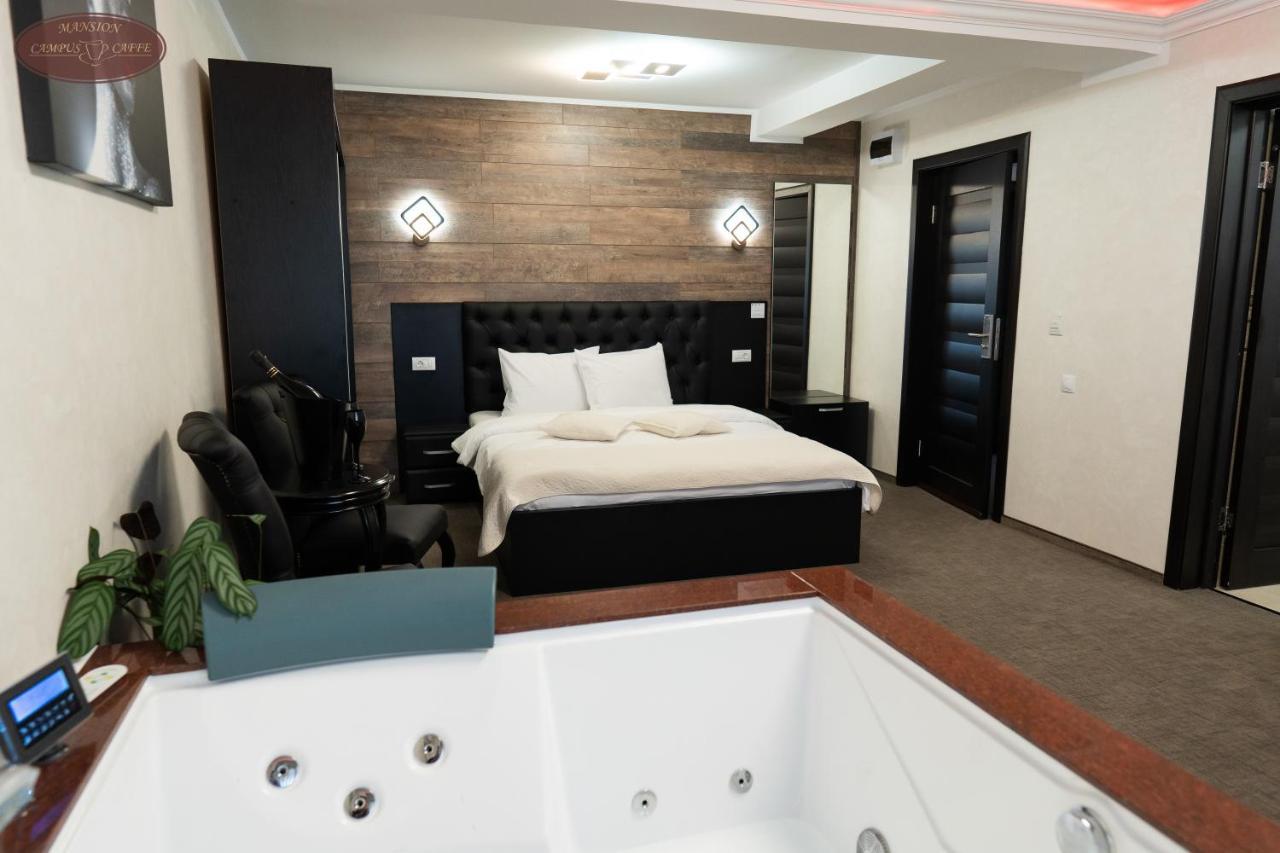 Campus Caffe Mansion Hotel บูเซา ภายนอก รูปภาพ