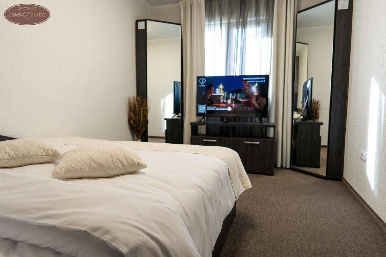 Campus Caffe Mansion Hotel บูเซา ภายนอก รูปภาพ
