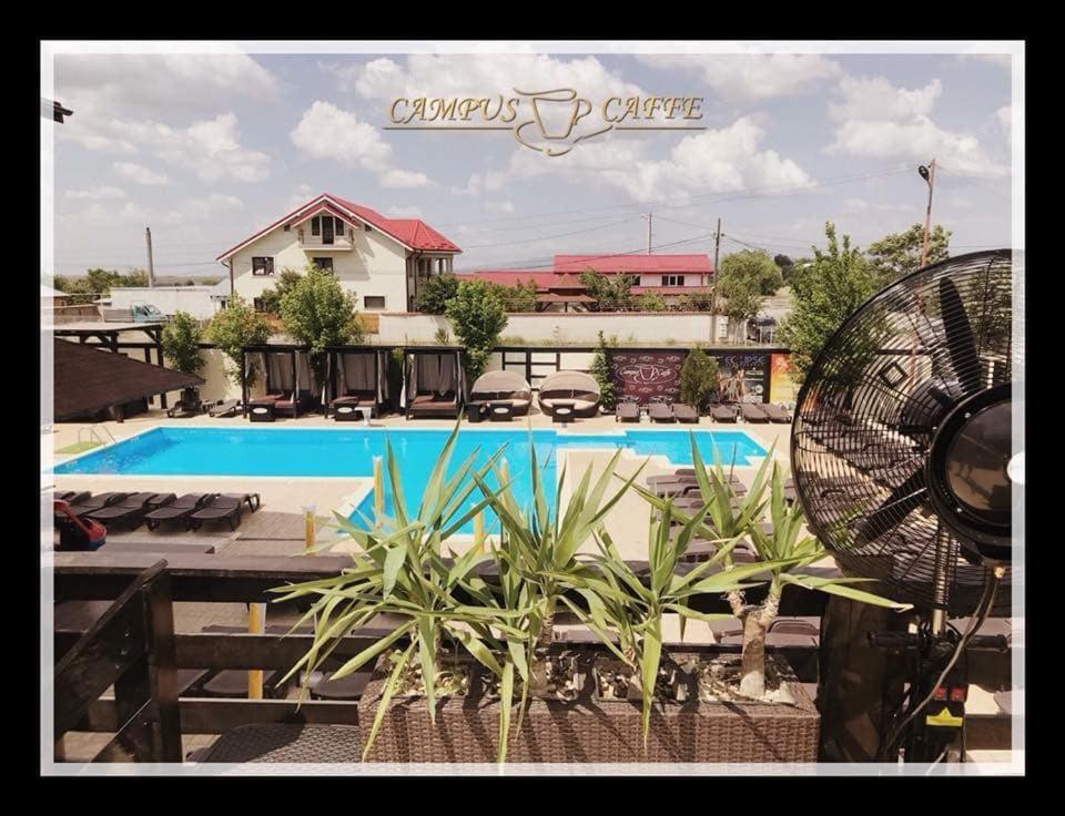 Campus Caffe Mansion Hotel บูเซา ภายนอก รูปภาพ