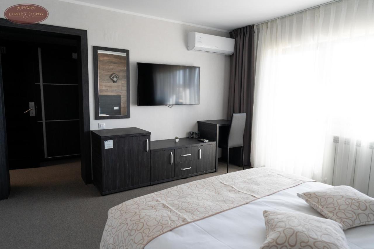 Campus Caffe Mansion Hotel บูเซา ภายนอก รูปภาพ