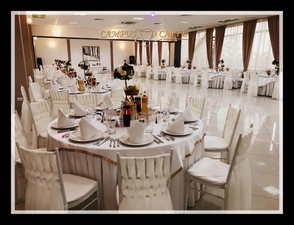 Campus Caffe Mansion Hotel บูเซา ภายนอก รูปภาพ